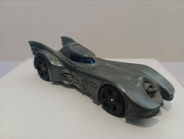 BATIMOBILE - BATMAN RETURNS 1993